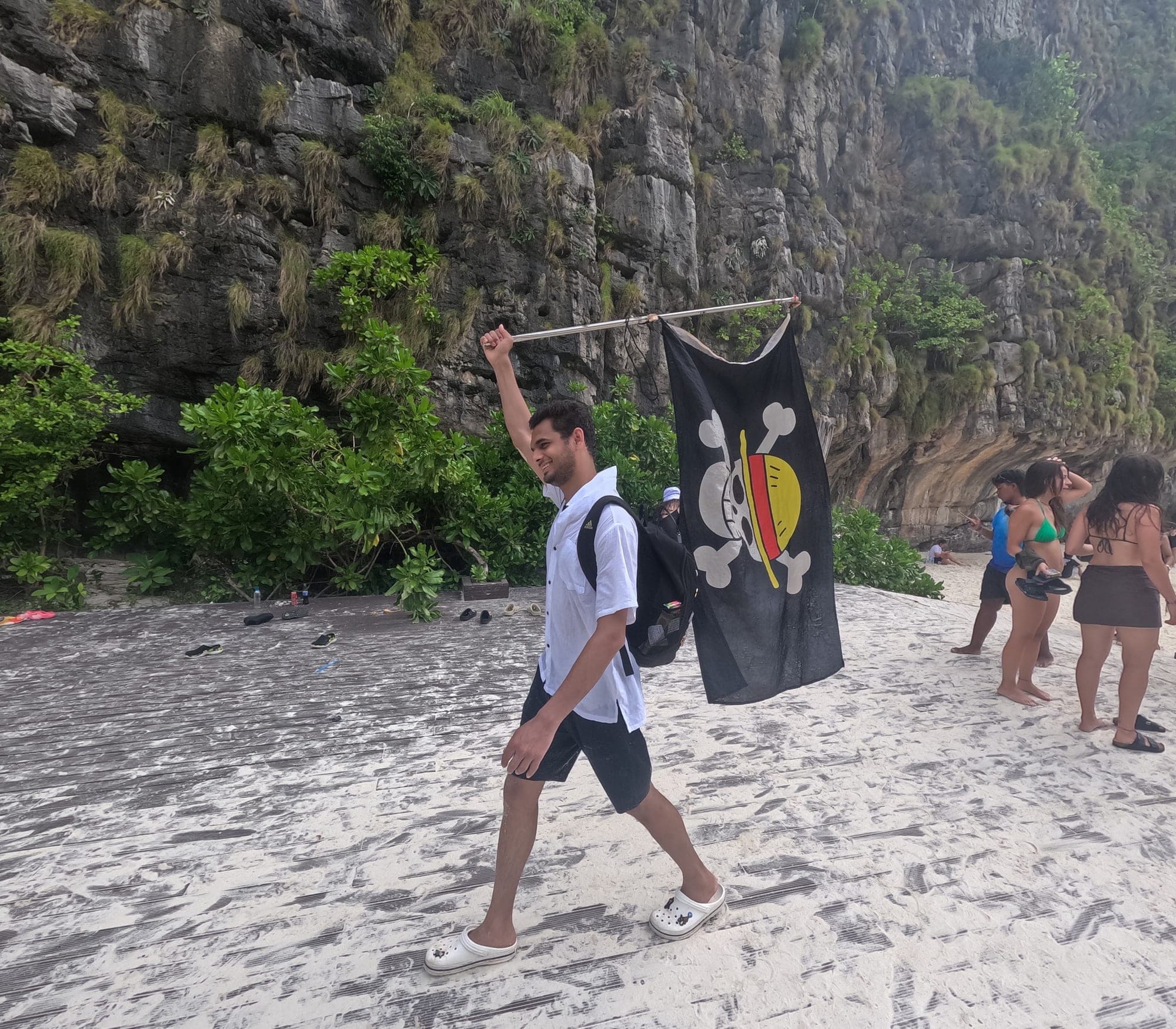 Check-in at Relax Bar